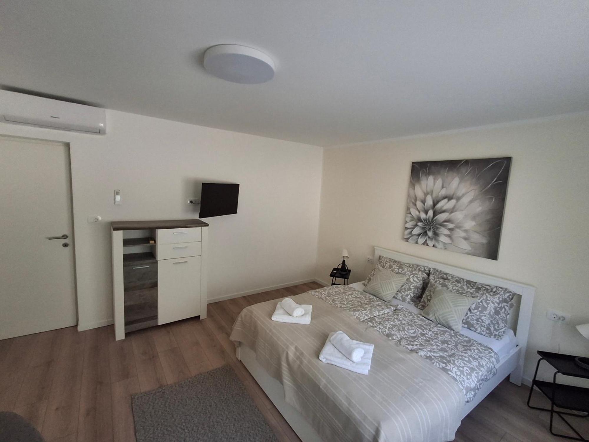 Apartmani Alma Pula Eksteriør billede