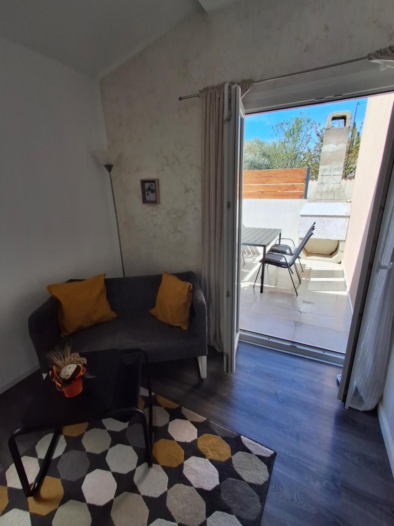 Apartmani Alma Pula Eksteriør billede